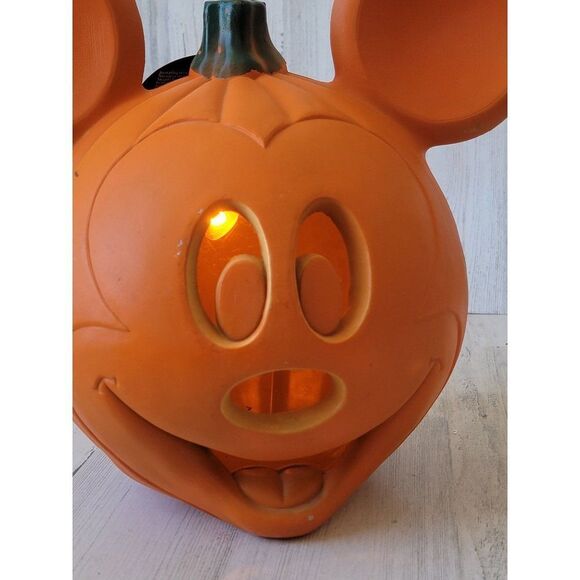 Vintage Mickey Mouse light up face pumpkin Halloween home decor - Picture 3 of 10